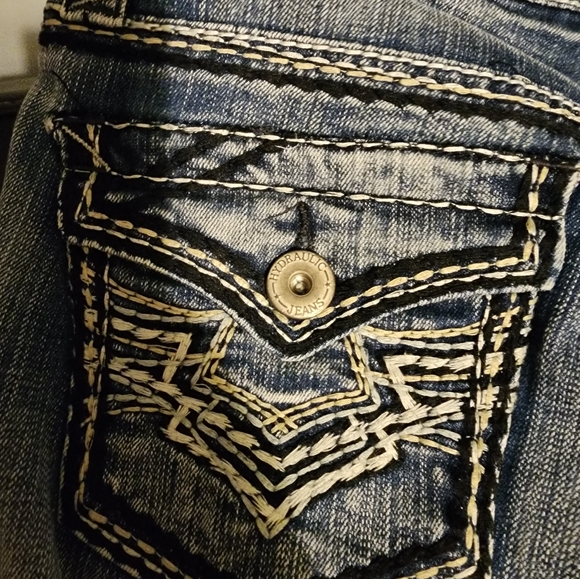 Jeans - Picture 4 of 5